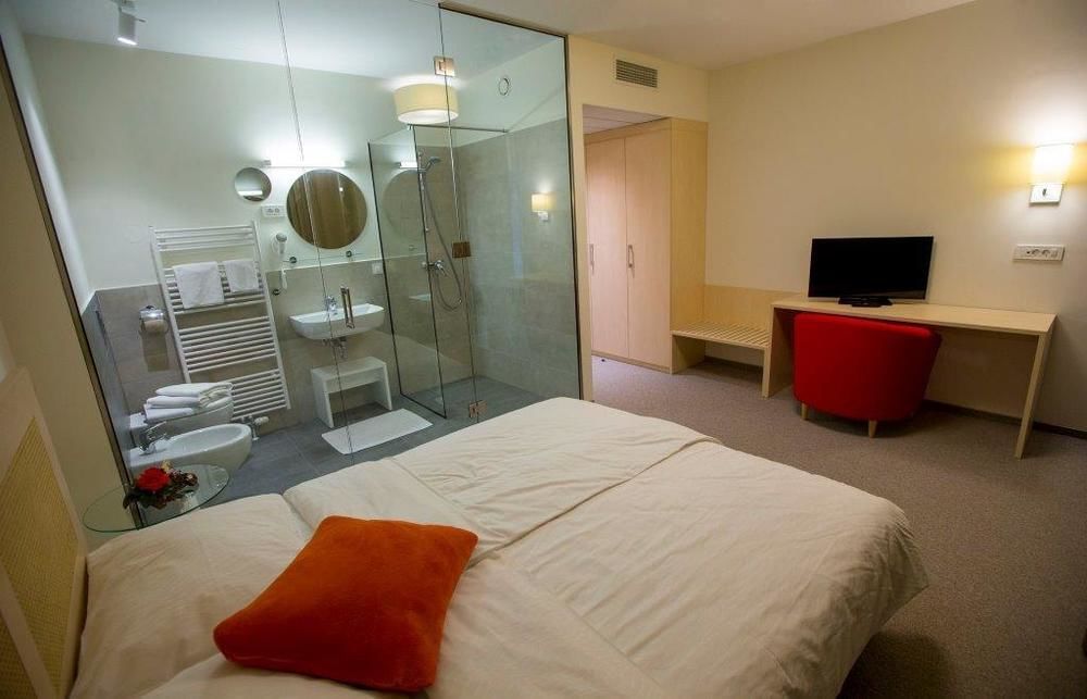 Art Hotel 3*